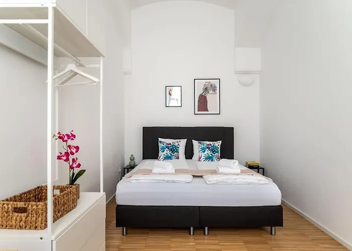 Apartamento Pristine 1br Steps From By Hm Viena